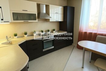 2-комн. кв. 72.5 м² 3/22 этаж