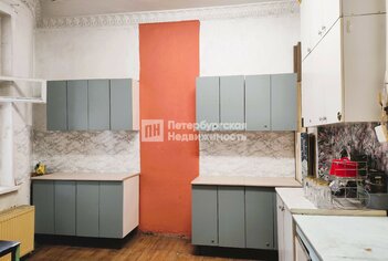 Комната 36.7 м² в 10-комн. кв. 5/5 этаж