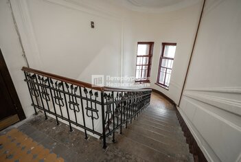 5-комн. кв. 144 м² 6/6 этаж