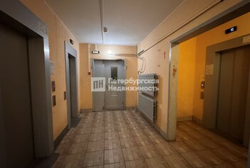 Комната 14.3 м² в 18-комн. кв. 13/16 этаж