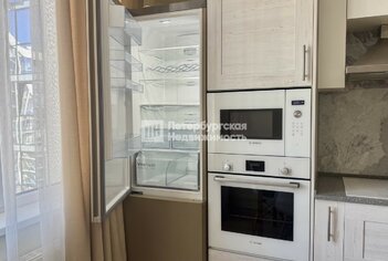  Квартира 67.3 кв.м. у метро Улица Дыбенко