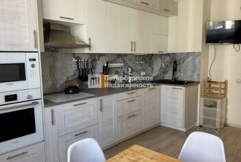  Квартира 67.3 кв.м. у метро Улица Дыбенко