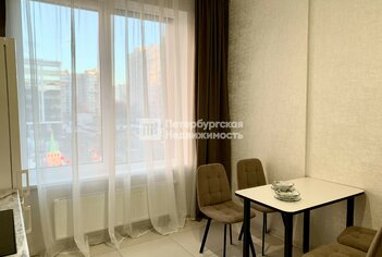  Квартира 43.7 кв.м. у метро Московская