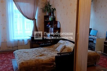 Комната 54.3 м² в 10-комн. кв. 5/5 этаж