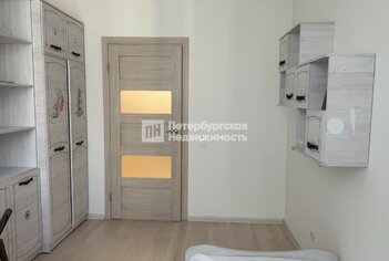  Квартира 67.3 кв.м. у метро Улица Дыбенко