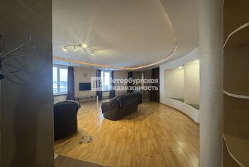  Квартира 100.7 кв.м. у метро Площадь Восстания