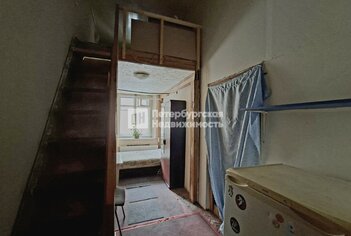 Комната 11.7 м² в 5-комн. кв. 2/2 этаж