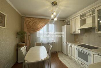 2-комн. кв. 58.2 м² 7/17 этаж