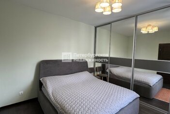  Квартира 42.3 кв.м. у метро Комендантский Проспект