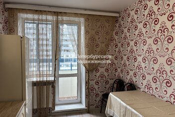  Квартира 37.4 кв.м. у метро Улица Дыбенко