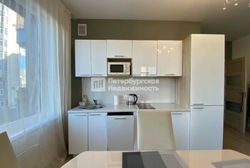 1-комн. кв. 42 м² 4/22 этаж