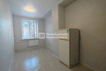 Комната 25 м² в 6-комн. кв. 2/2 этаж