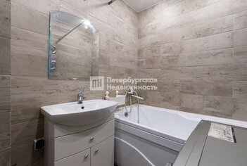  Квартира 53.5 кв.м. у метро Ладожская