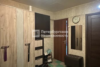 Комната 12.1 м² в 8-комн. кв. 3/9 этаж