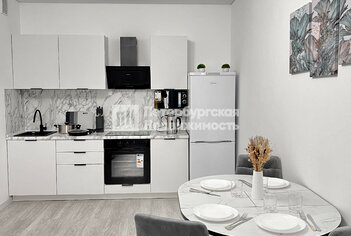  Квартира 52 кв.м. у метро Улица Дыбенко