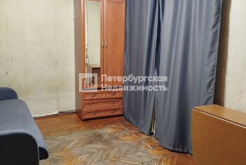 Комната 13.8 м² в 5-комн. кв. 1/6 этаж