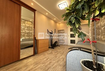 2-комн. кв. 67 м² 3/11 этаж