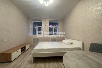  Квартира 102.6 кв.м. у метро Звенигородская