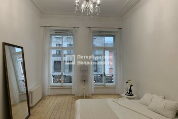 2-комн. кв. 82.5 м² 2/4 этаж