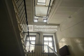 Комната 27 м² в 2-комн. кв. 1/5 этаж