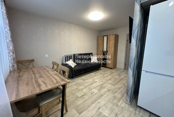  Квартира 49.2 кв.м. у метро Проспект Ветеранов