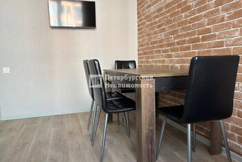  Квартира 88.6 кв.м. у метро Василеостровская