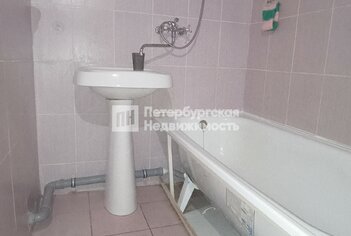  Квартира 39.1 кв.м. у метро Кировский Завод