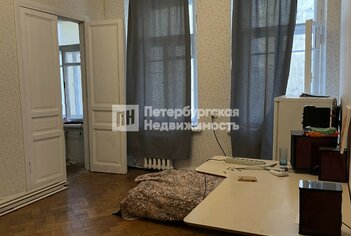 Комната 27.3 м² в 5-комн. кв. 3/5 этаж