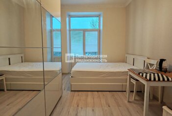  Квартира 93.6 кв.м. у метро Кировский Завод