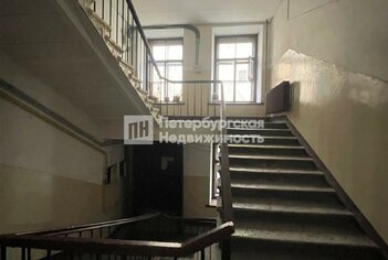 Комната 27 м² в 2-комн. кв. 1/5 этаж