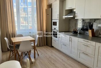  Квартира 67.3 кв.м. у метро Улица Дыбенко