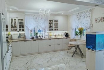 Жилой дом 301.7 м² в г Луга ул Малая Заречная, д11