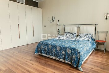  Квартира 78.5 кв.м. у метро Невский Проспект