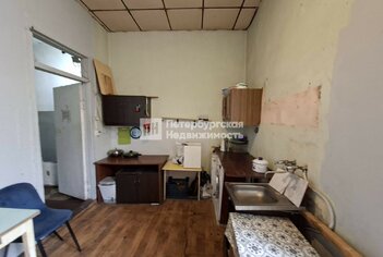 Комната 11.7 м² в 5-комн. кв. 2/2 этаж