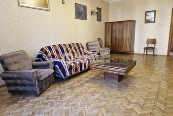  Квартира 79 кв.м. у метро Спортивная