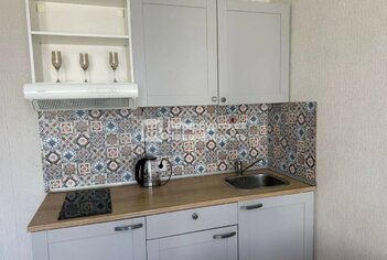  Квартира 37.8 кв.м. у метро Пр.Большевиков