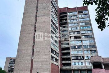 Комната 12.2 м² в 12-комн. кв. 7/15 этаж