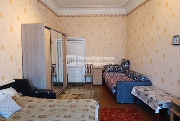 Комната 54.3 м² в 10-комн. кв. 5/5 этаж