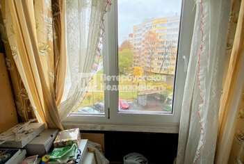 Комната 13 м² в 6-комн. кв. 4/12 этаж