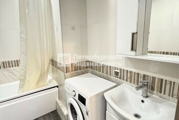  Квартира 45 кв.м. у метро Комендантский Проспект