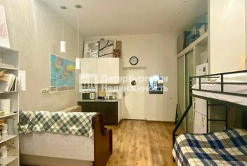 Комната 27 м² в 6-комн. кв. 2/4 этаж