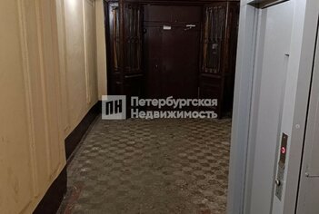 Комната 30.2 м² в 10-комн. кв. 5/5 этаж