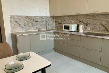  Квартира 43.7 кв.м. у метро Московская