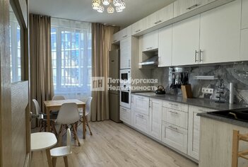  Квартира 67.3 кв.м. у метро Улица Дыбенко