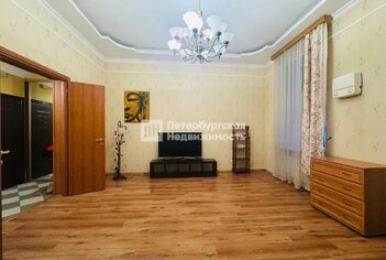  Квартира 69.7 кв.м. у метро Адмиралтейская