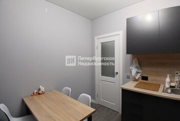  Квартира 28.7 кв.м. у метро Купчино