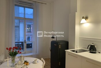 2-комн. кв. 82.5 м² 2/4 этаж