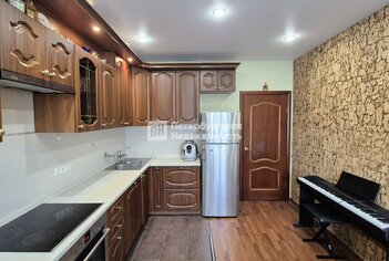 3-комн. кв. 90.4 м² 2/13 этаж