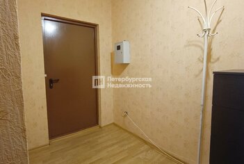  Квартира 39.1 кв.м. у метро Кировский Завод