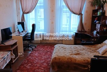 Комната 54.3 м² в 10-комн. кв. 5/5 этаж